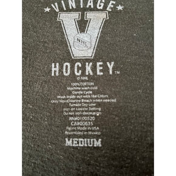 Vtg Women's Detroit Red Wings Hockey Black T-Shirt 1931 National Anthem Presents - Picture 5 of 8